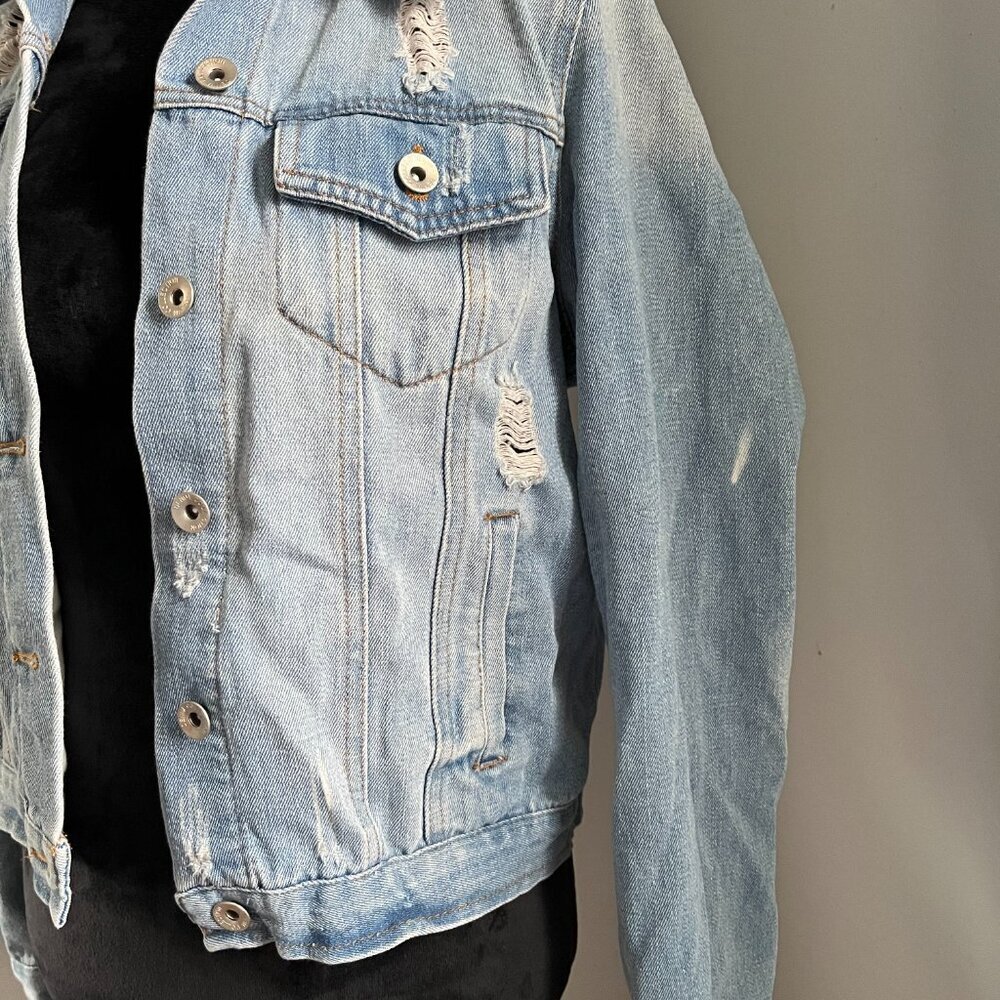 Ci Sono Denim Jacket, Removable Hood, Distressed, Size Large, Style DJK161 - Picture 8 of 10
